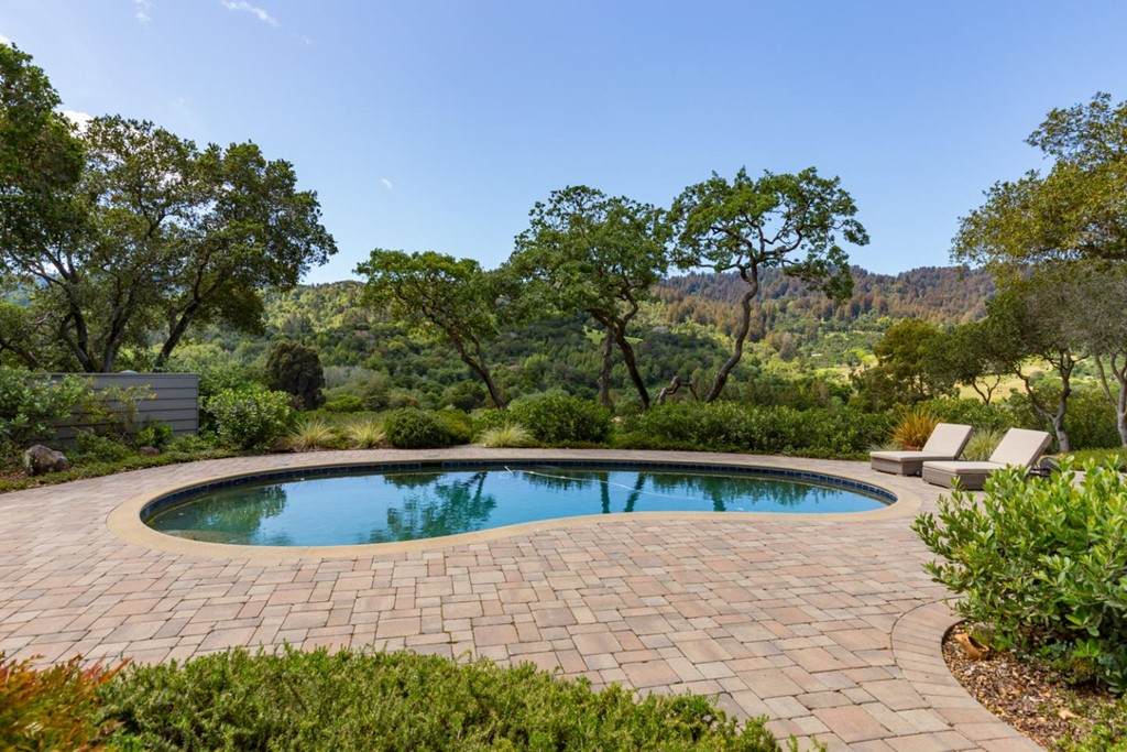 25 Woodview Lane - Photo 1