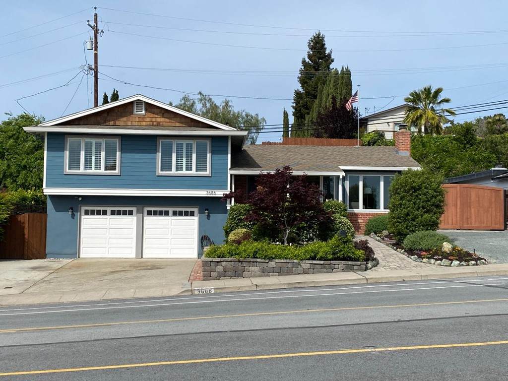 3686 Farm Hill Boulevard - Photo 1