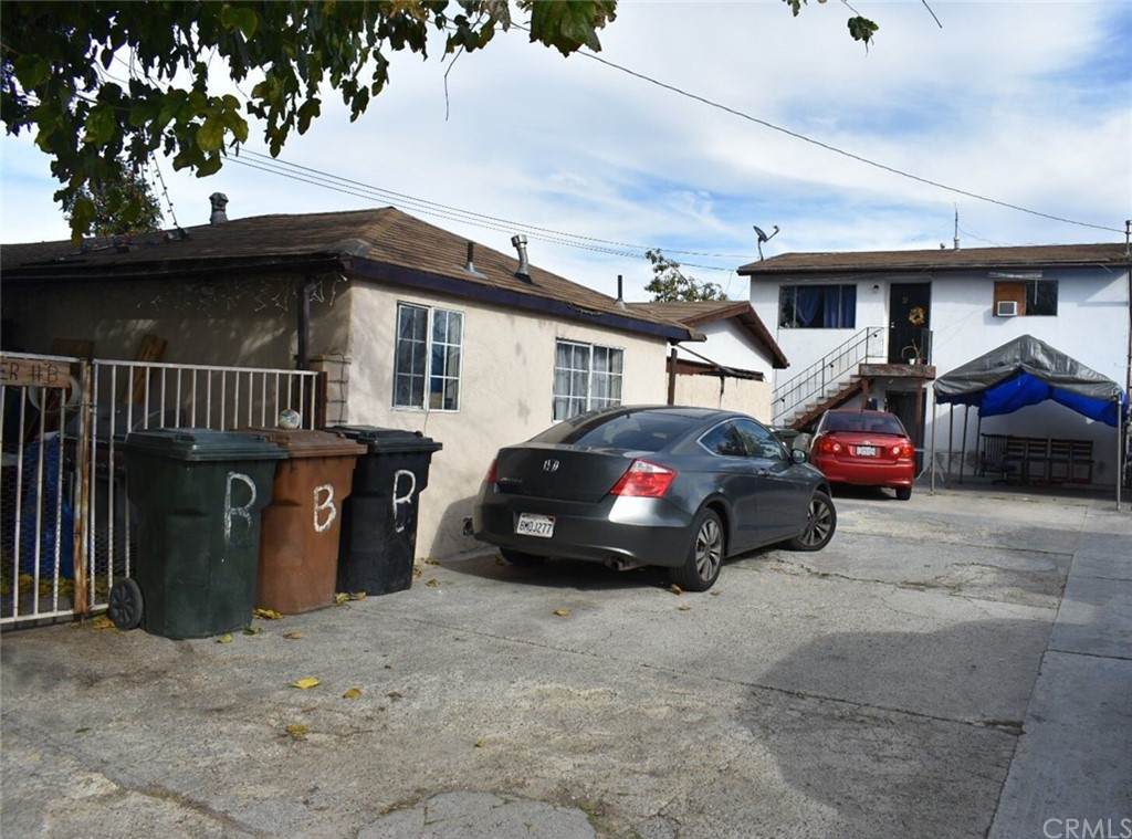 240 Turner Avenue - Photo 1