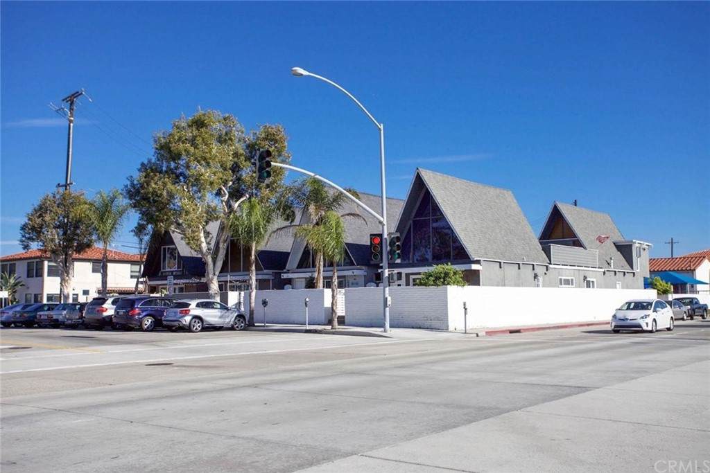 202 15th Street - Photo 1