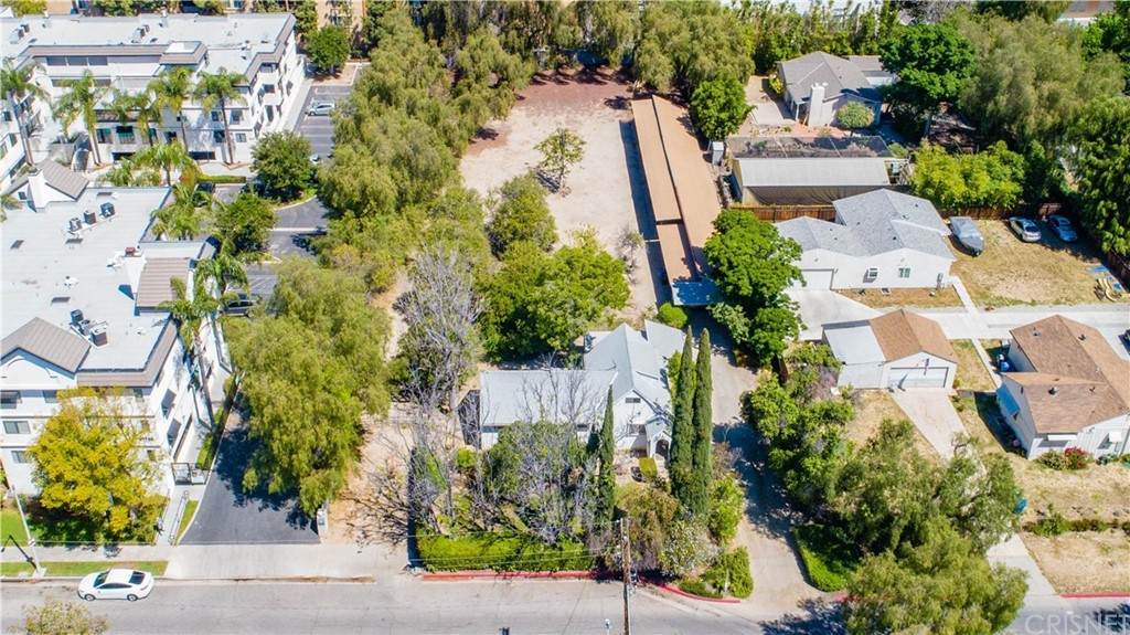 17719 Kinzie Street - Photo 1