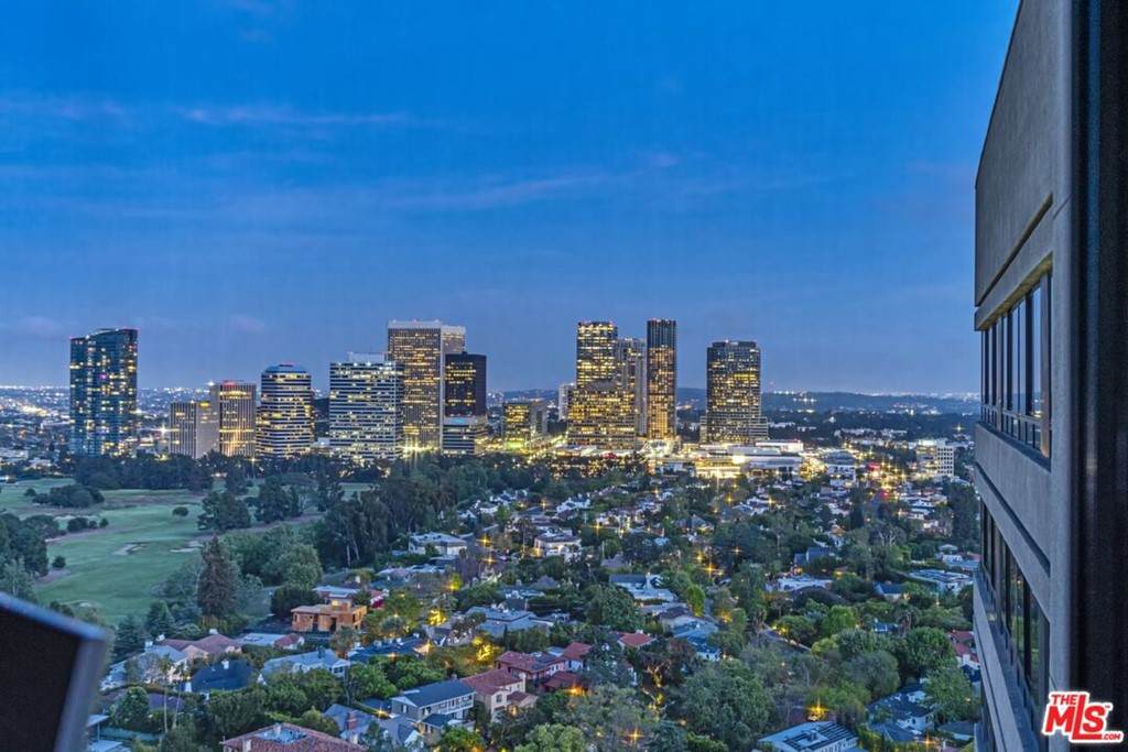 10350 Wilshire Boulevard - Photo 1
