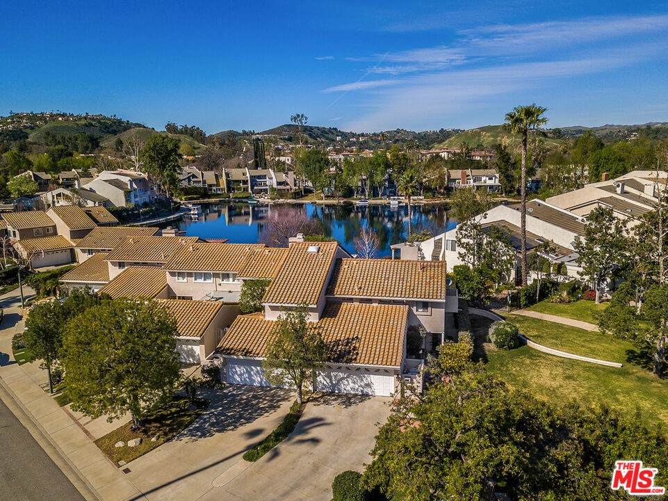4721 Park Olivo - Photo 1