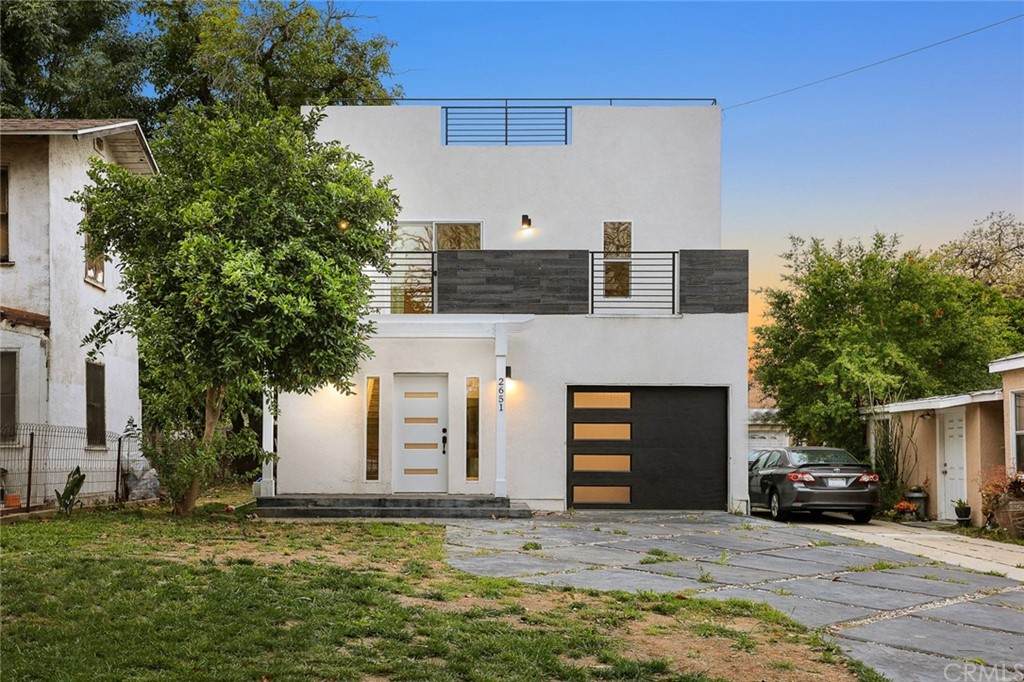 2651 Rich Street - Photo 1