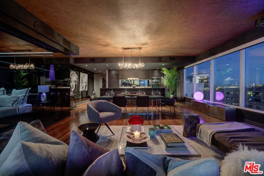 6250 Hollywood Boulevard - Photo 1