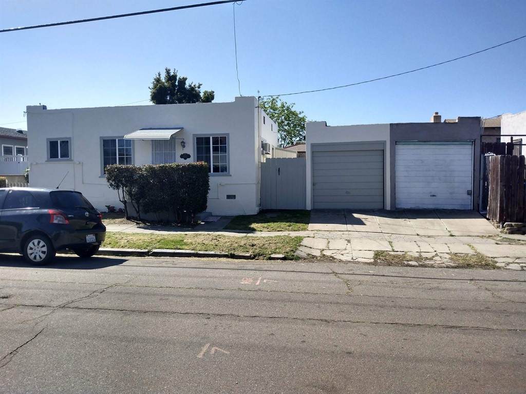 3465 Monroe Avenue - Photo 1