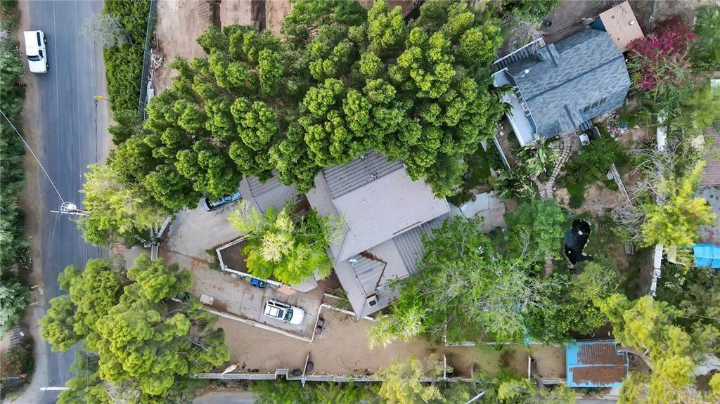 10600 Johanna Avenue - Photo 1