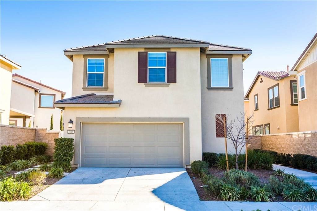 5910 Sendero Avenue - Photo 1