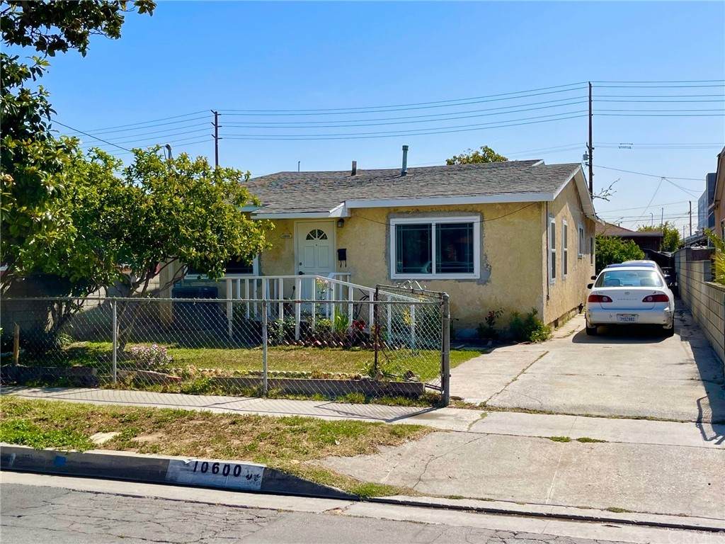 10600 Buford Avenue - Photo 1