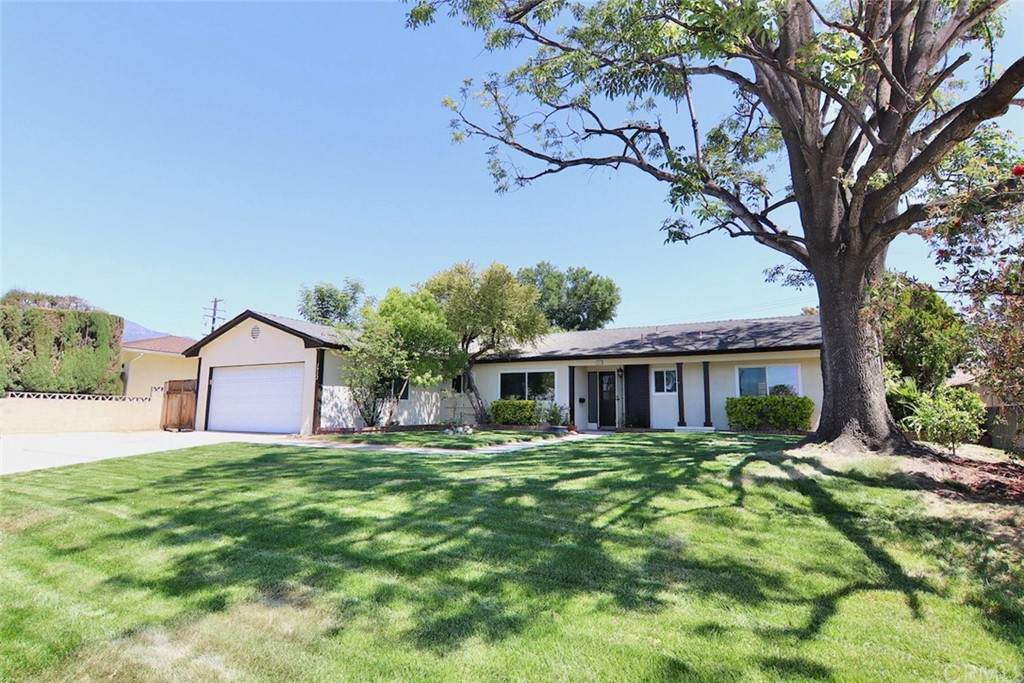 1932 Chapman Road - Photo 1