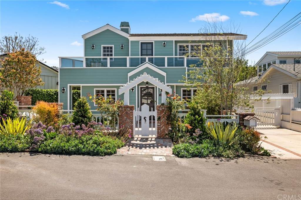 589 Brooks Street - Photo 1