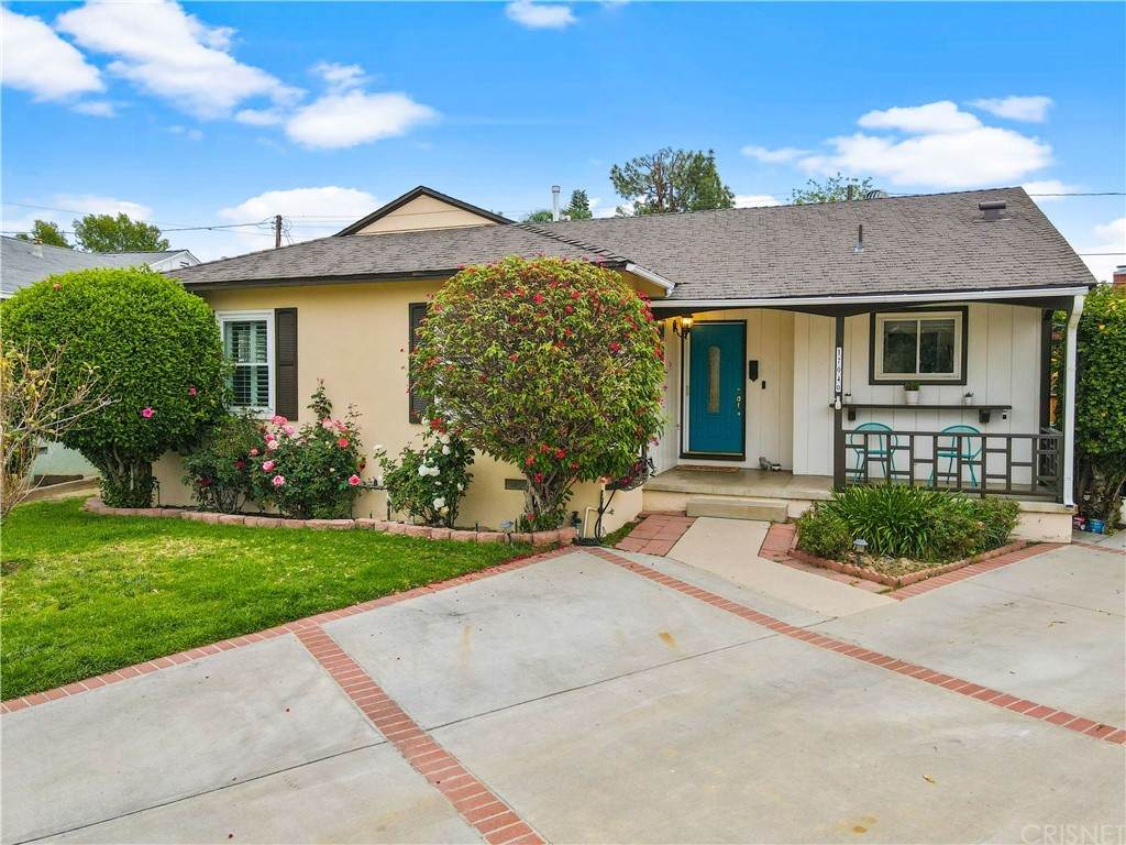 17040 Lorne Street - Photo 1