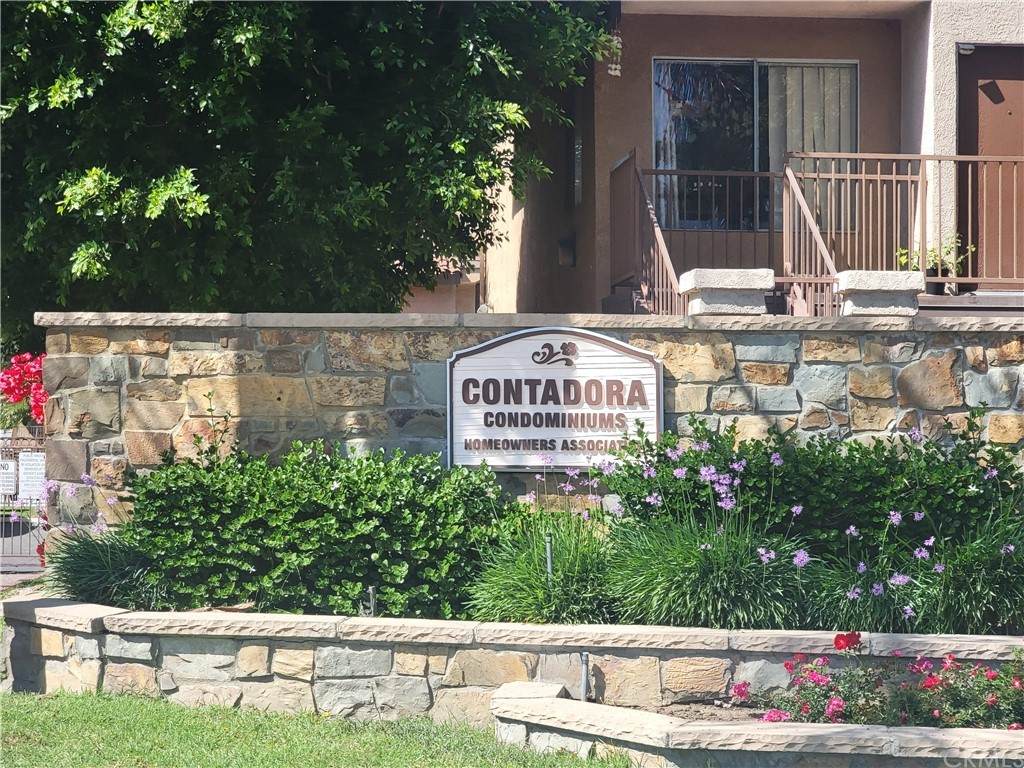 998 La Costa Drive - Photo 1