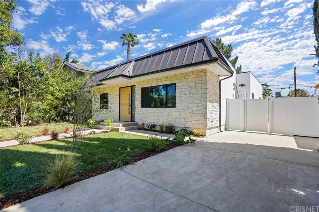 5626 Cantaloupe Avenue - Photo 1
