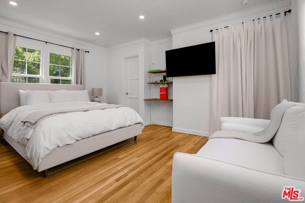 407 Shirley Place - Photo 1