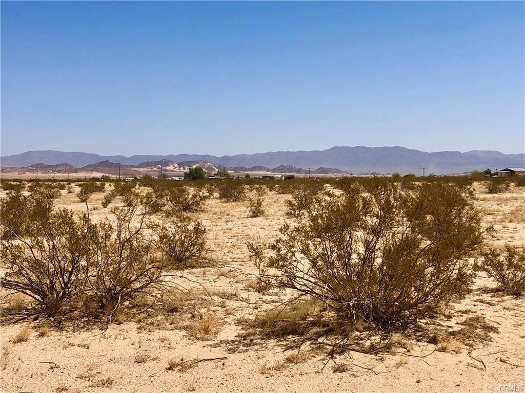 33 Desert Knoll - Photo 1