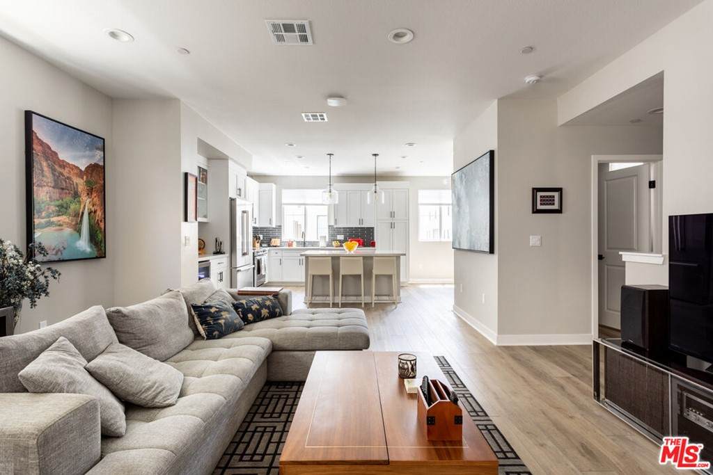2066 Woodland Walk - Photo 1