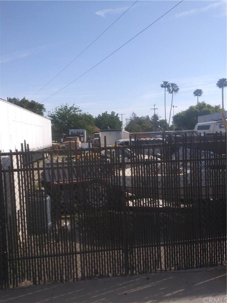 12171 Firestone Boulevard - Photo 1