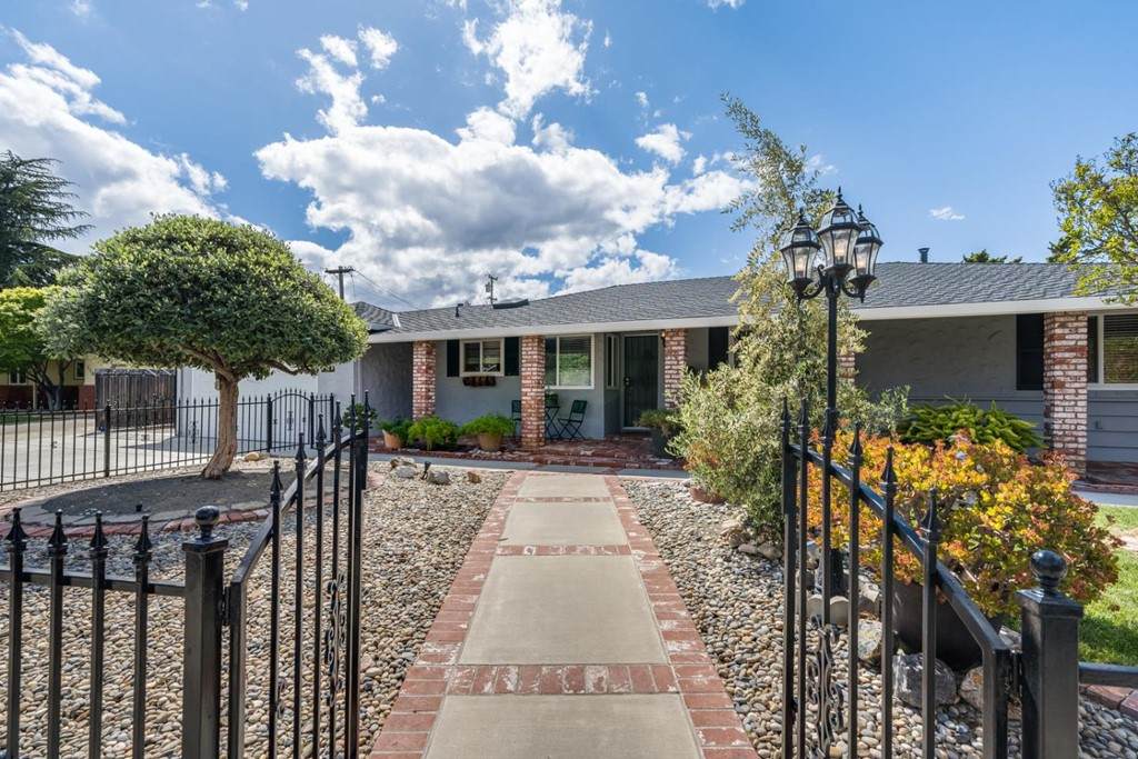 1170 Bucknam Court - Photo 1