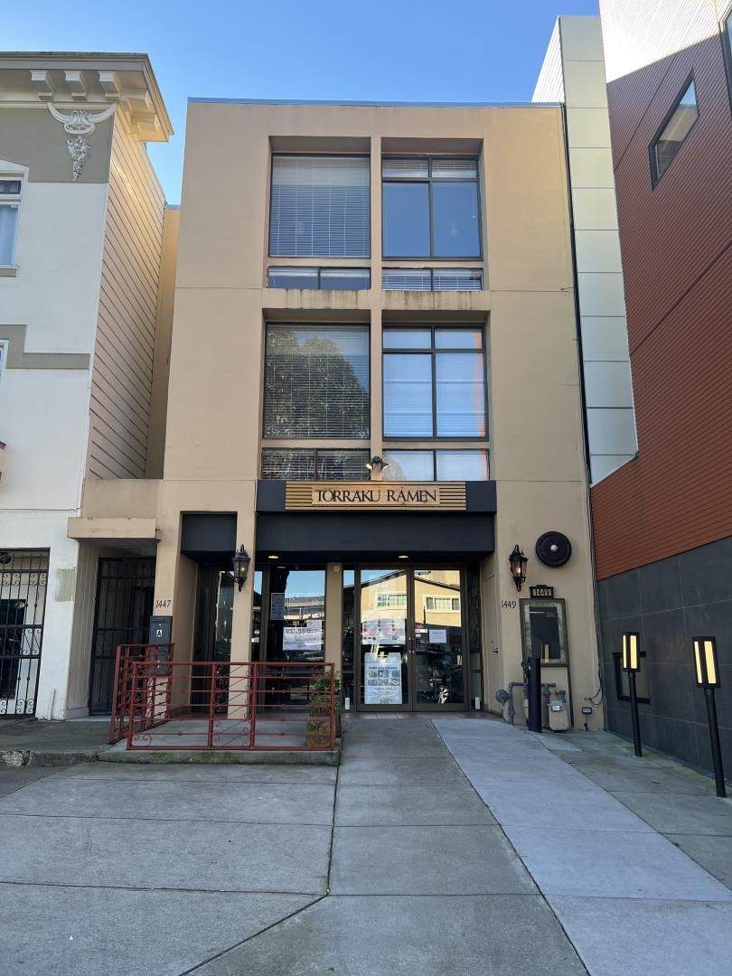 14471449 Lombard Street - Photo 1
