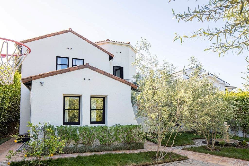 816 San Vicente Boulevard - Photo 1