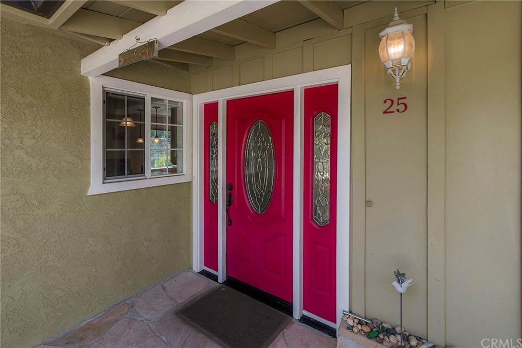 25 Loma Vista Drive - Photo 1