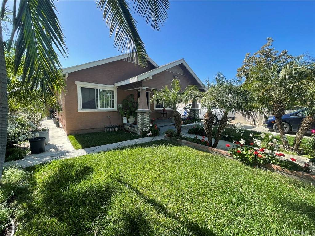 1316 Cypress Avenue - Photo 1