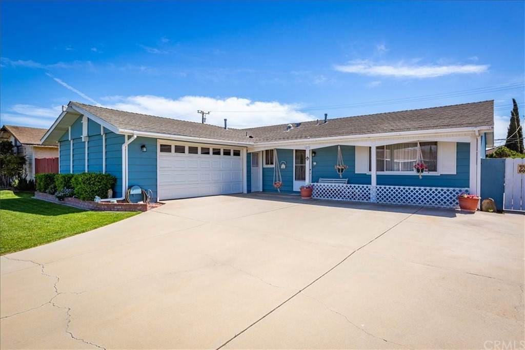 1872 Elmwood Drive - Photo 1