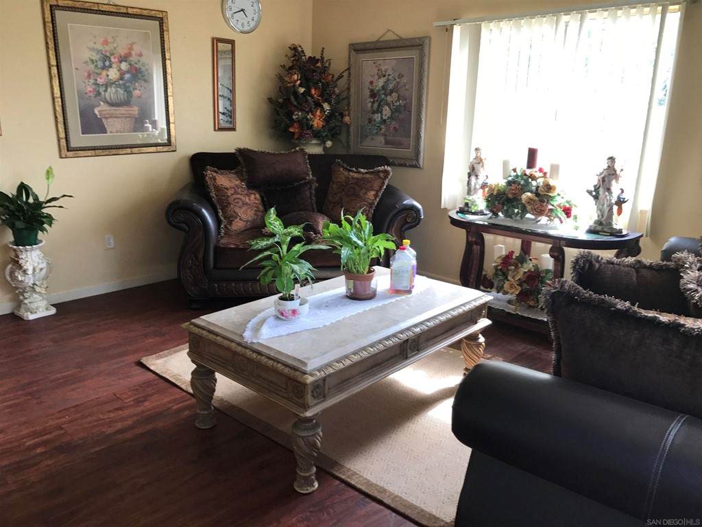 878 880 41st St - Photo 1