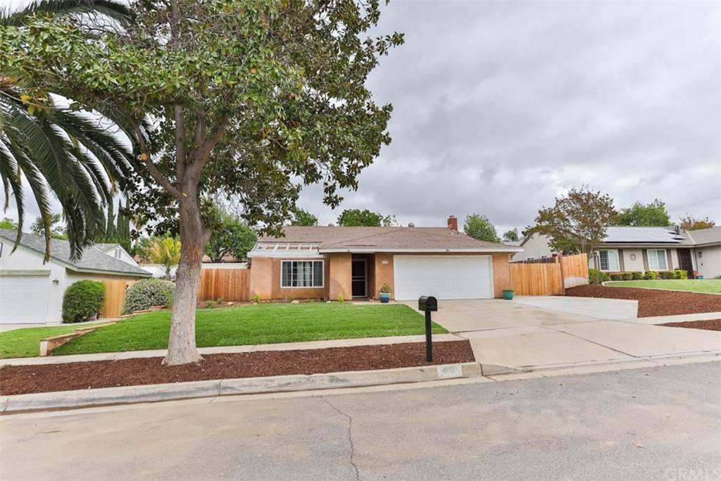 50 Greenbriar Court - Photo 1