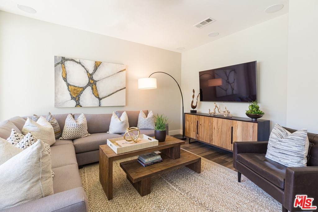 4429 Paxton Place - Photo 1