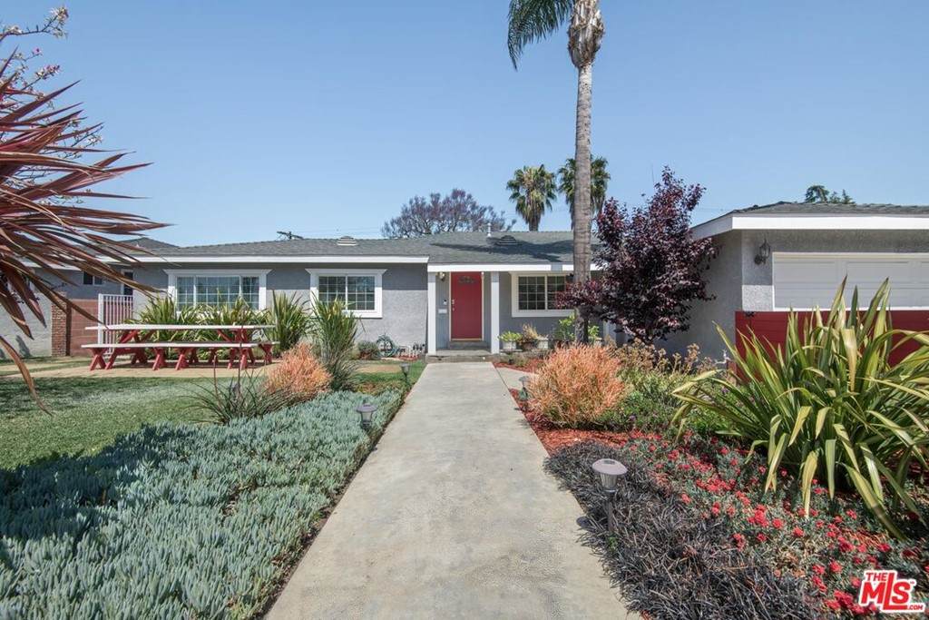 8700 Airlane Avenue - Photo 1
