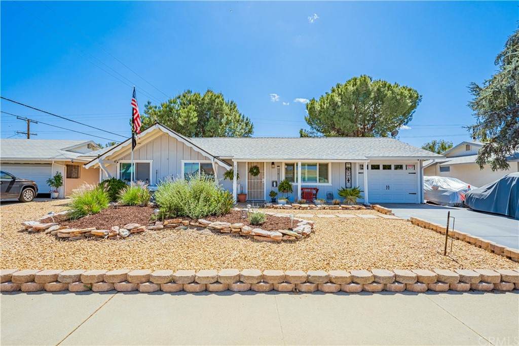 29039 Thornhill Drive - Photo 1