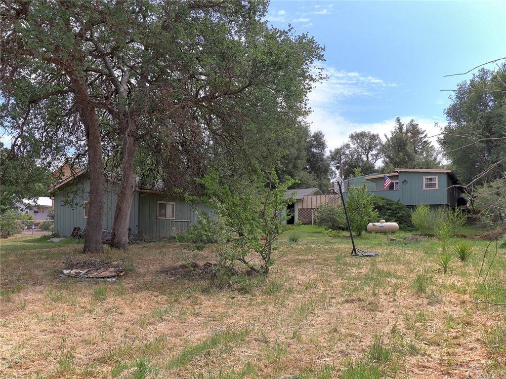 6196 Oak - Photo 1