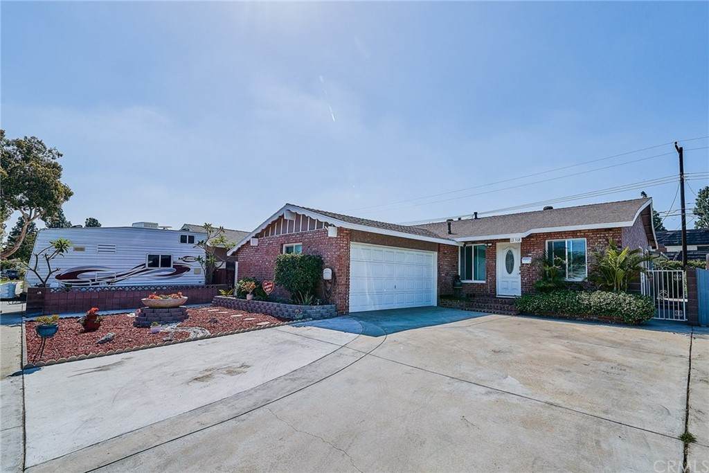 12318 160th Street - Photo 1