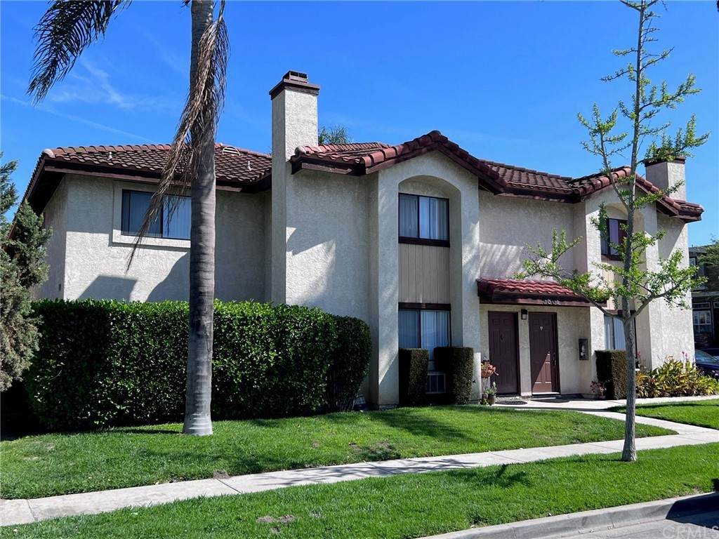 3861 Green Avenue - Photo 1