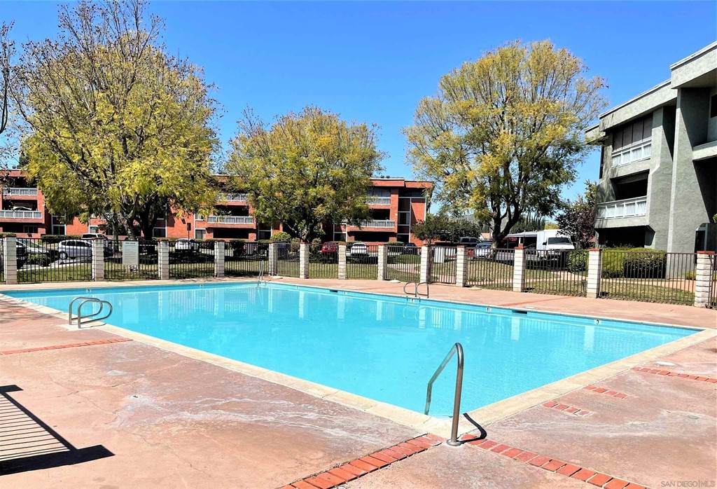 1030 Washington Ave - Photo 1