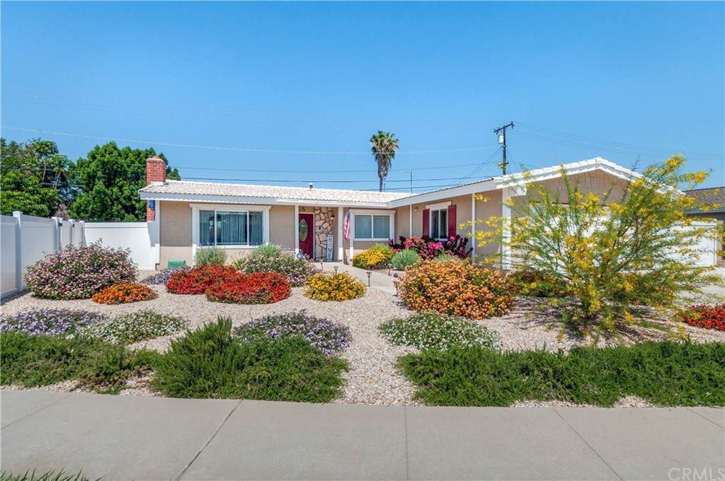 1487 Rosehill Drive - Photo 1
