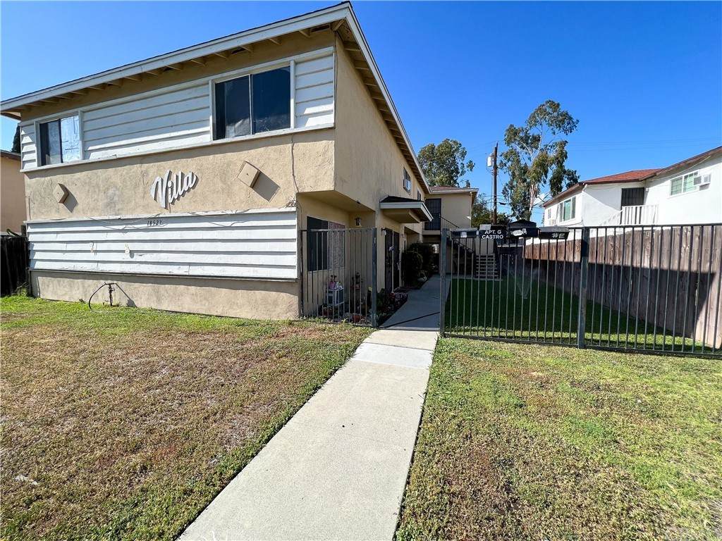18527 Rio Seco Drive - Photo 1