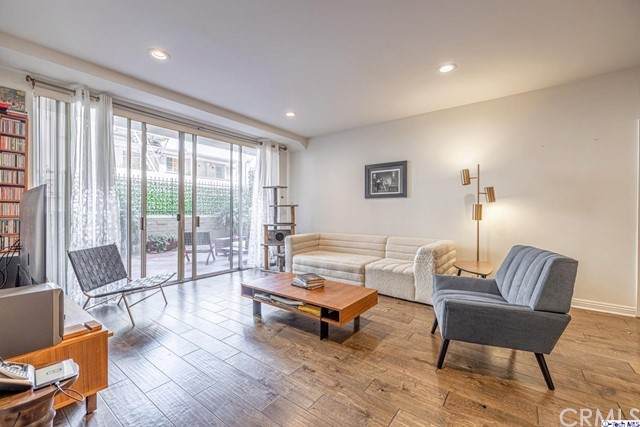 531 Rossmore Avenue - Photo 1