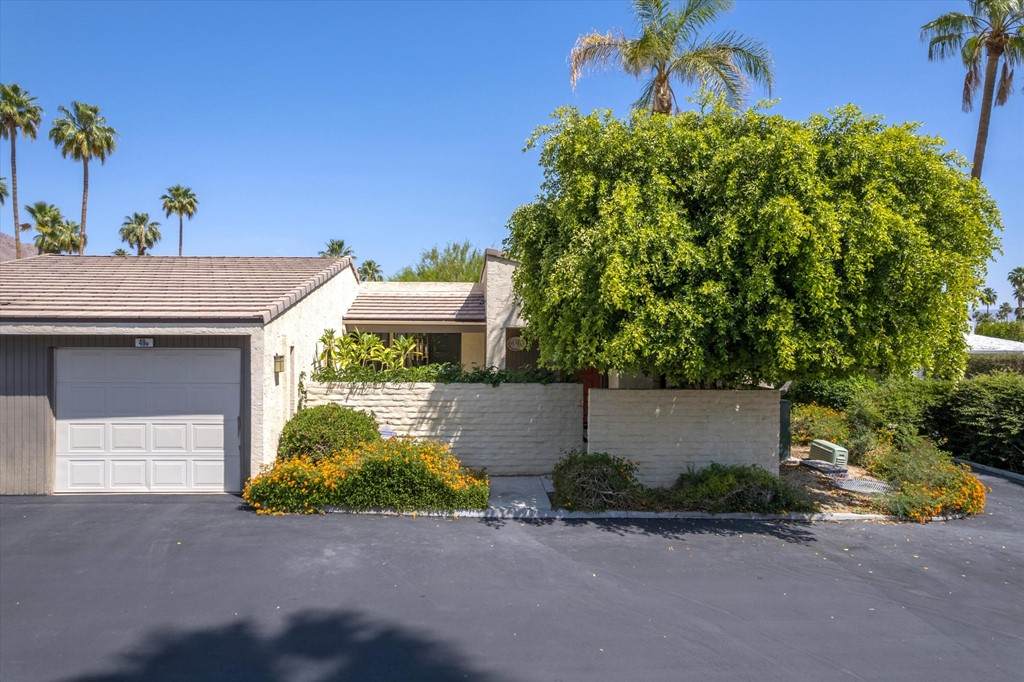 490 Via Ensenada Circle - Photo 1