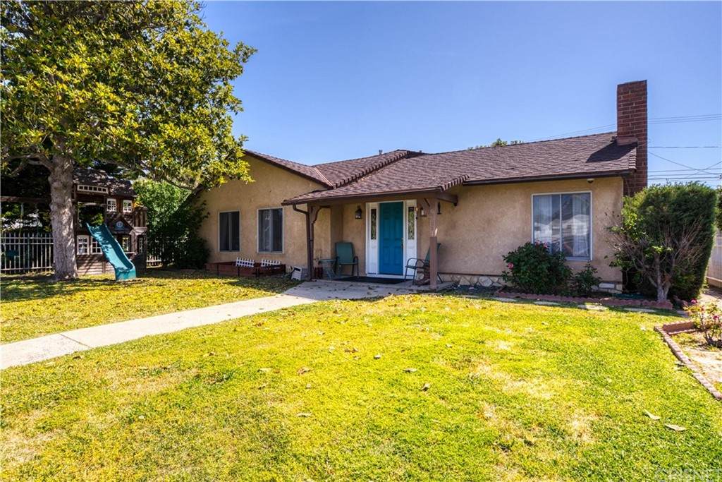 9154 Hayvenhurst Avenue - Photo 1
