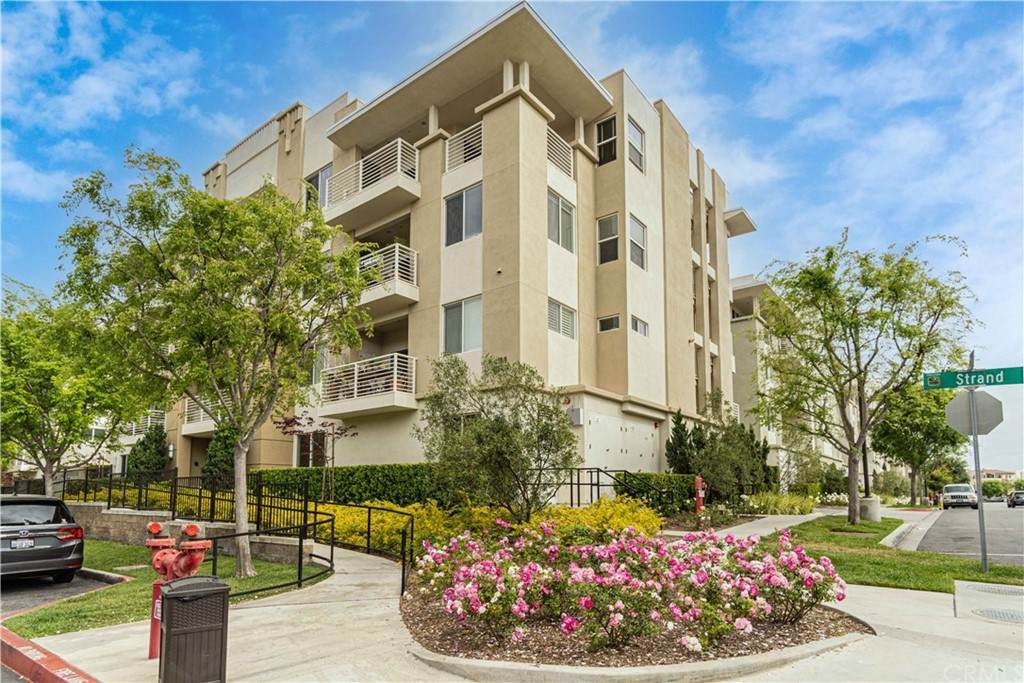 5540 Strand - Photo 1