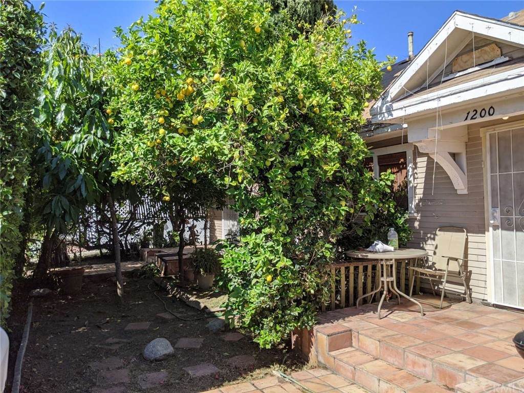 1200 Gordon Street - Photo 1