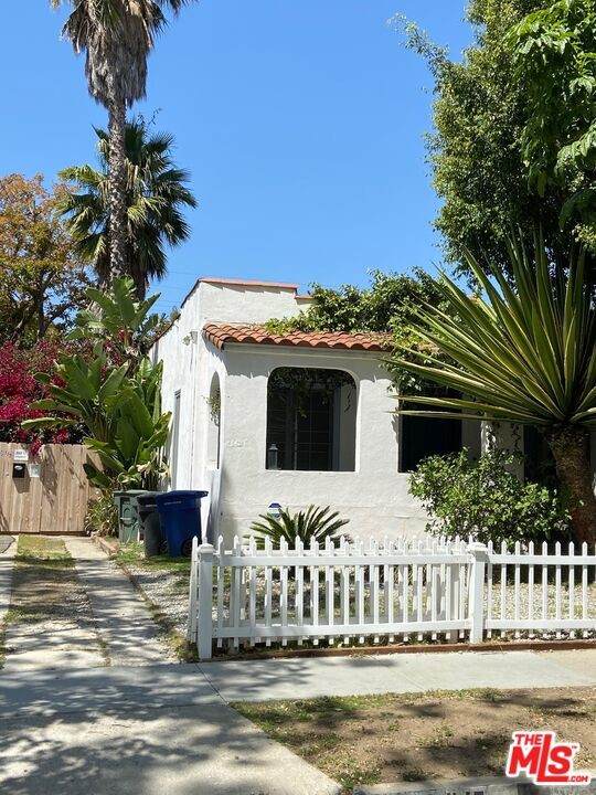 1143 1/2 Poinsettia Drive - Photo 1