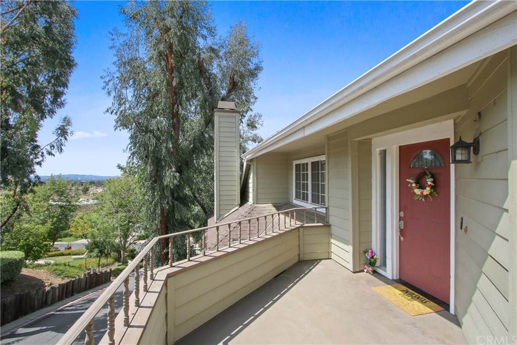 1073 Lakeview - Photo 1