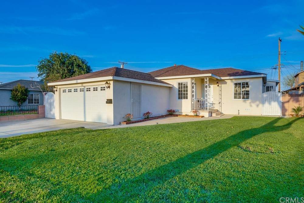 15224 Roper Avenue - Photo 1