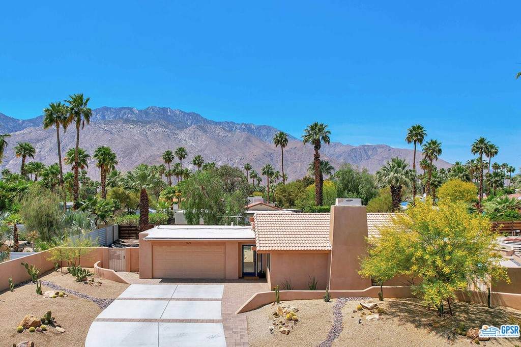 575 Burton Way - Photo 1