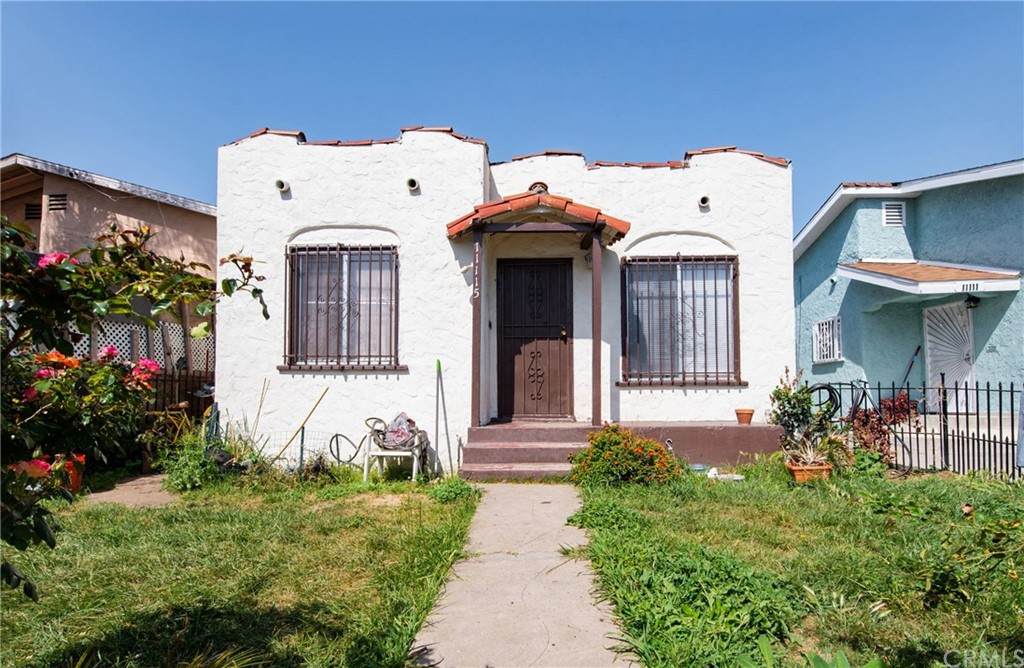 11113 1/2 Budlong Avenue - Photo 1