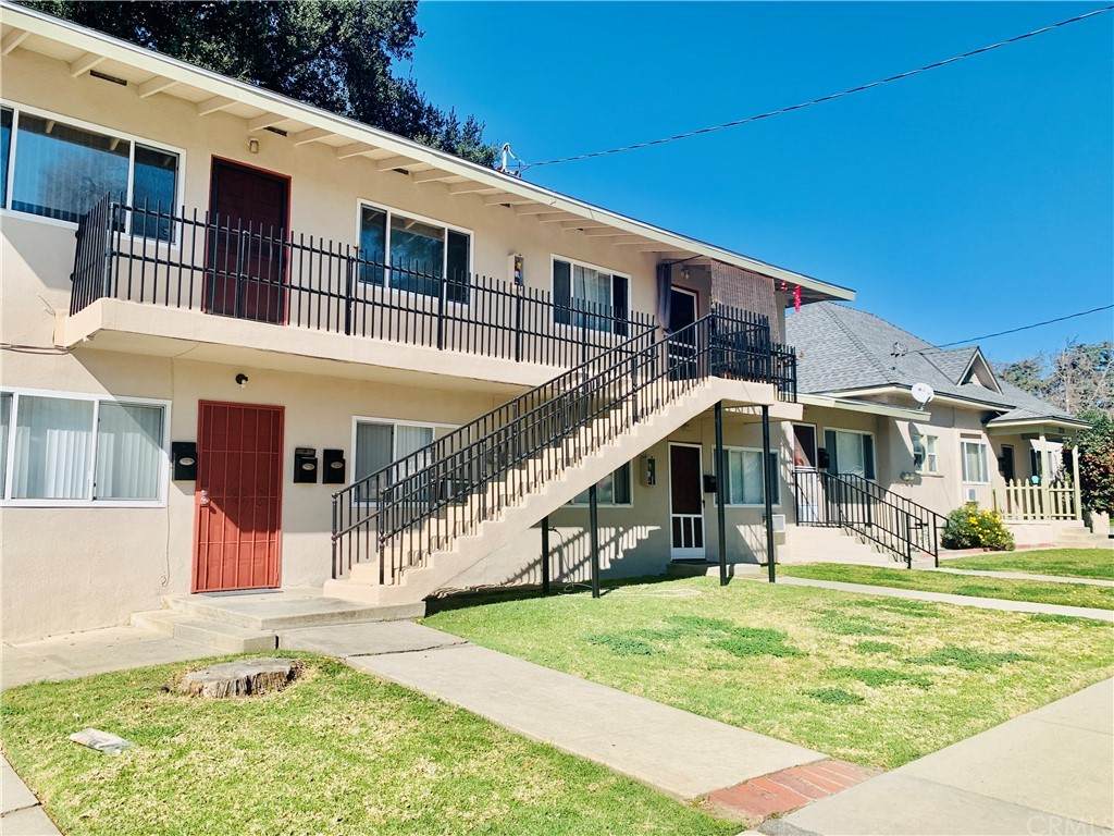 2145 F - Photo 1